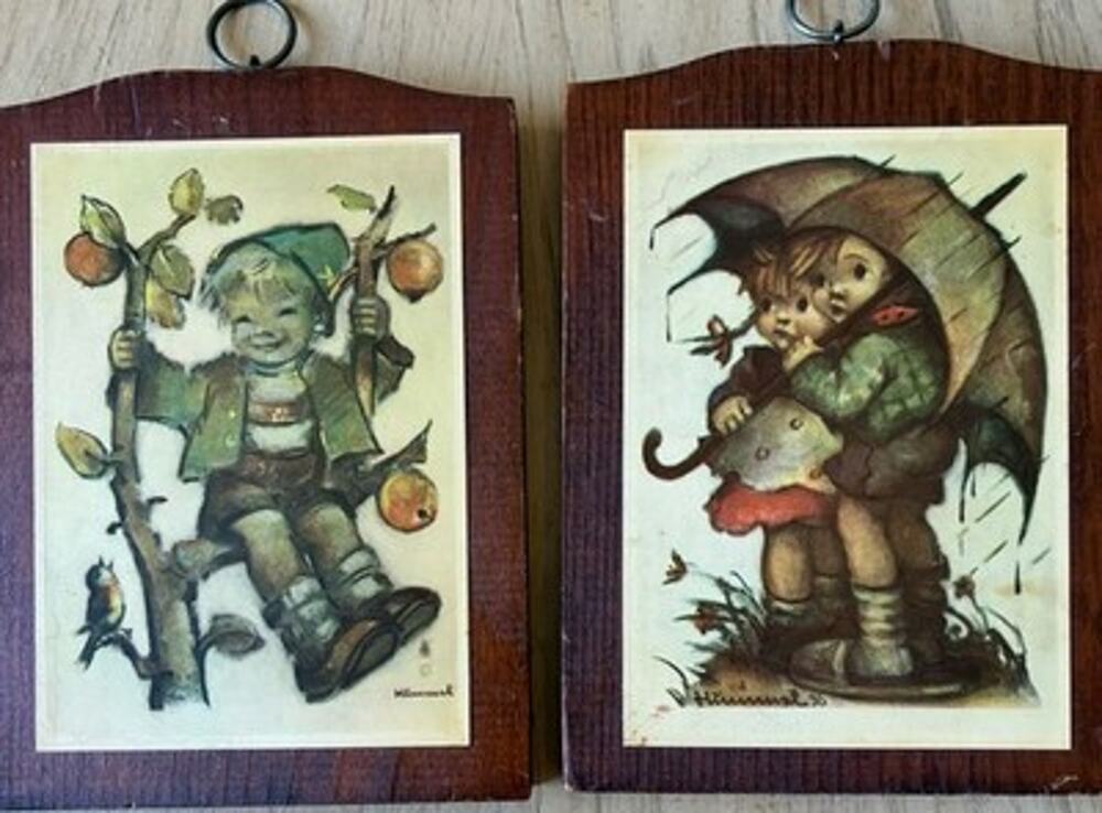 VTG 2 Hummel Wall Plaques Boy Bird Girls Umbrella Wood 7x5.5” Goebel Germany 70s